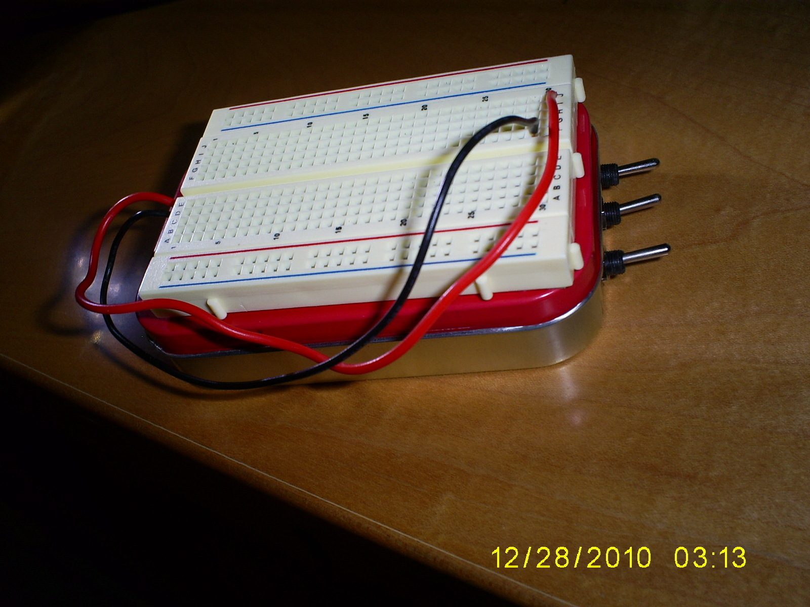 Altoids Tin Breadboard with Power&nbsp;Supply