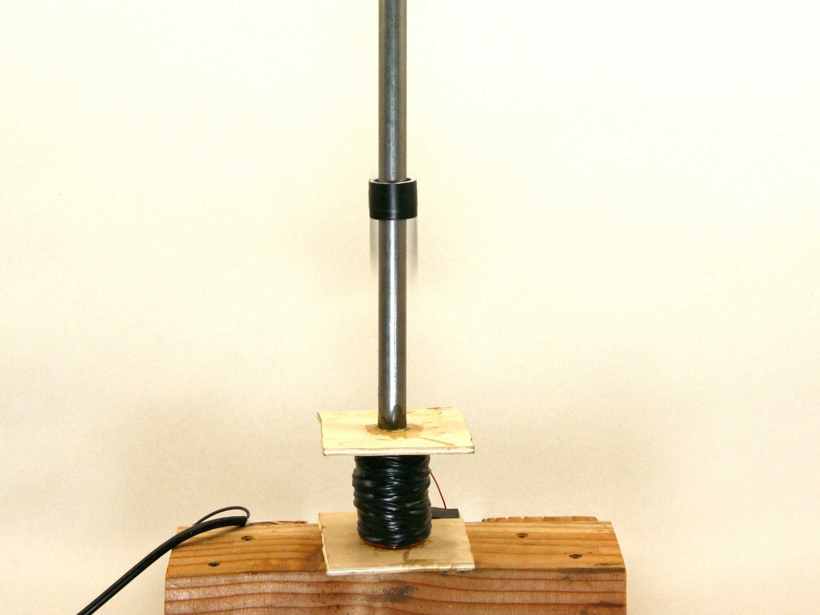 Electromagnetic Aluminum Levitator