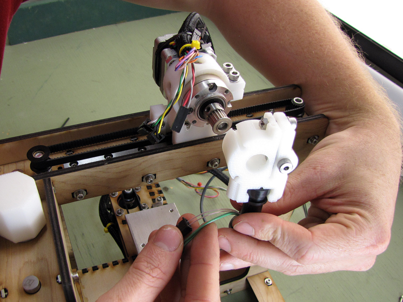 The MakerGear Mosaic 3D Printer – Part V: The Extruder