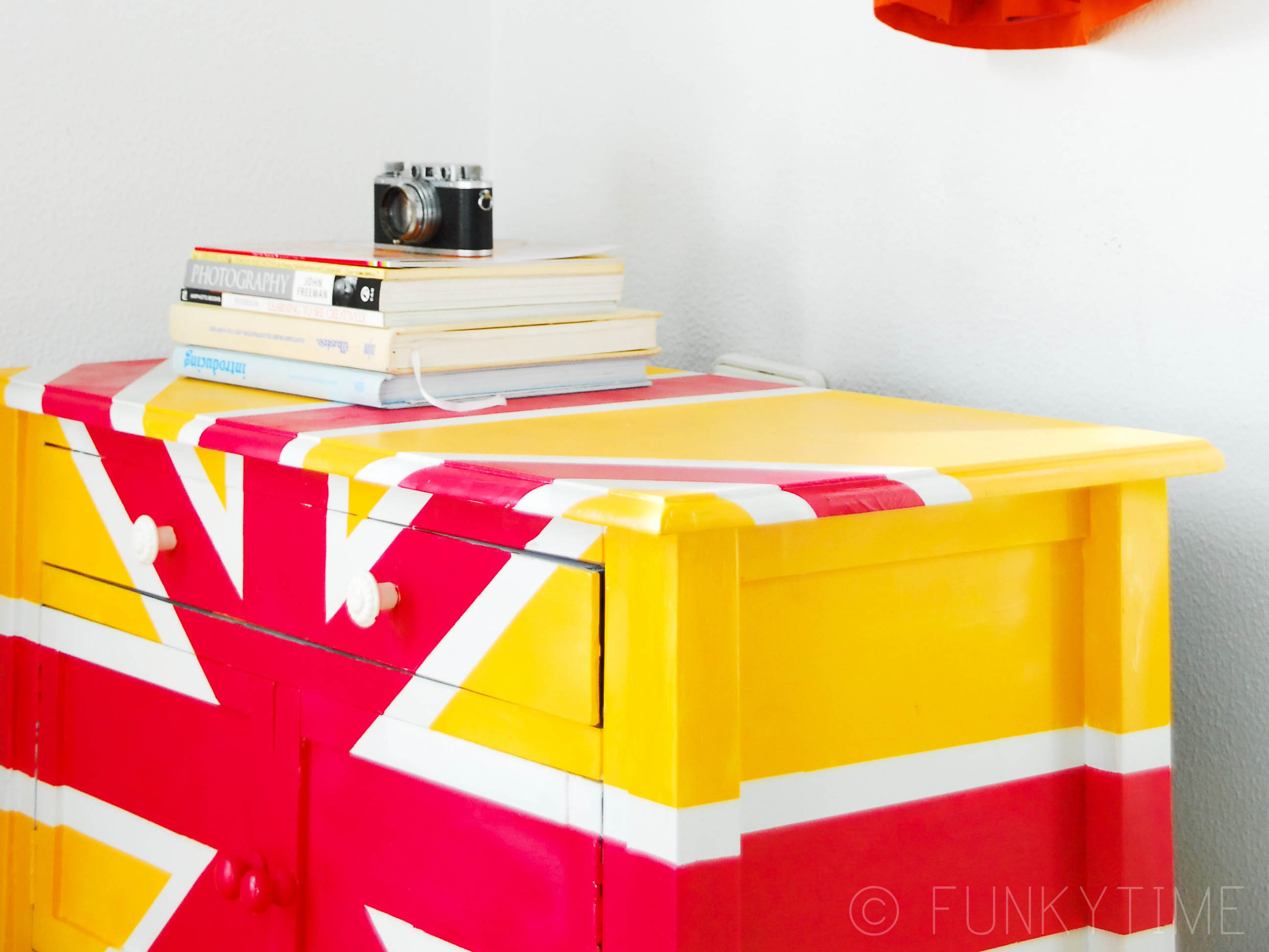 Union Jack&nbsp;Shelf