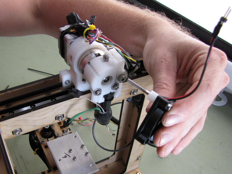 The MakerGear Mosaic 3D Printer – Part V: The Extruder