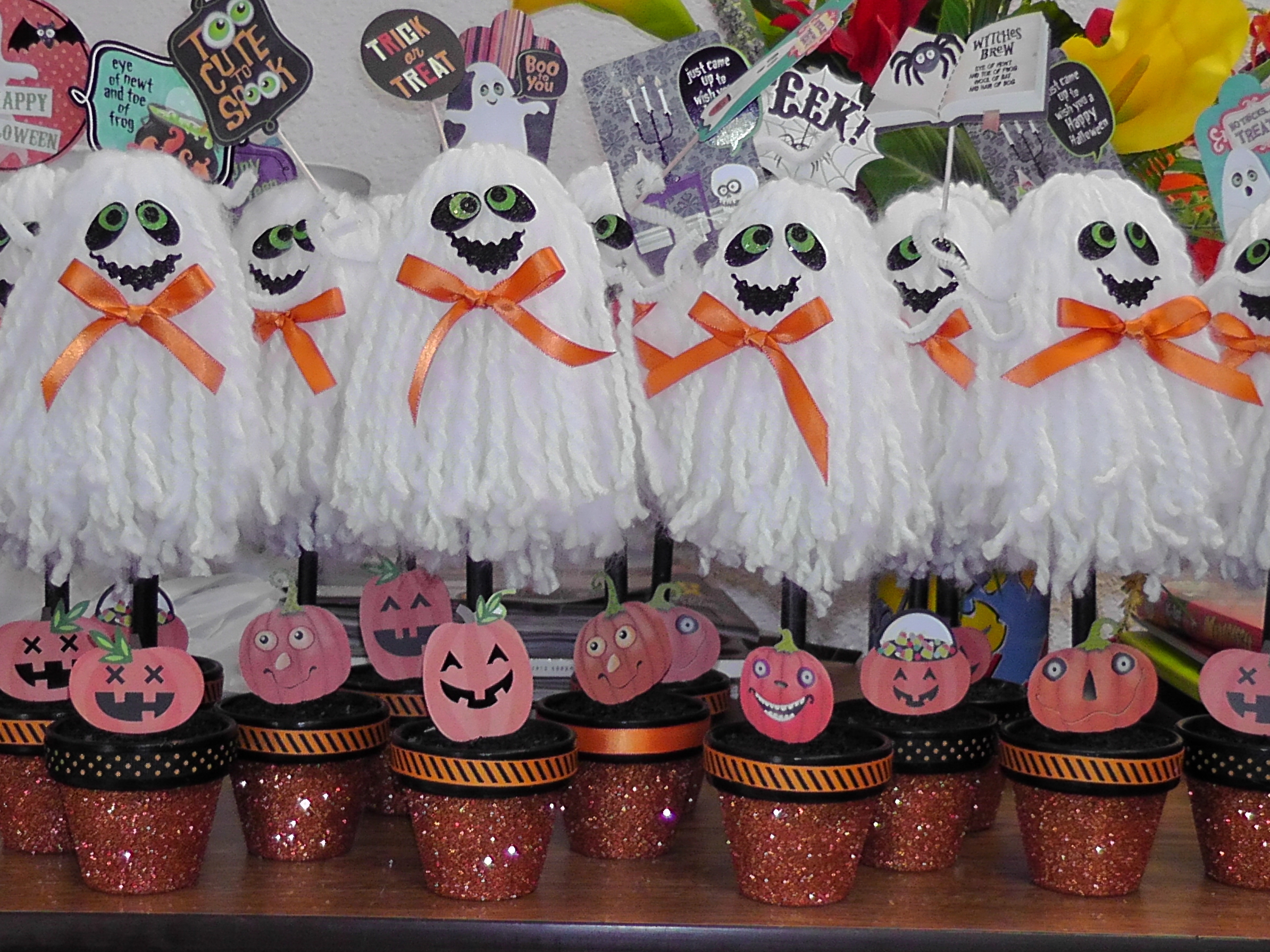 Scrunchy&nbsp;Ghosts