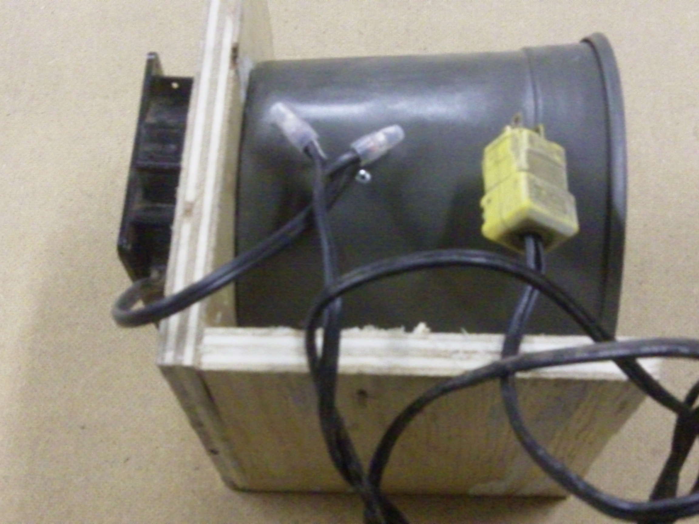 Non-Pesticide Patio Pest Control&nbsp;Device