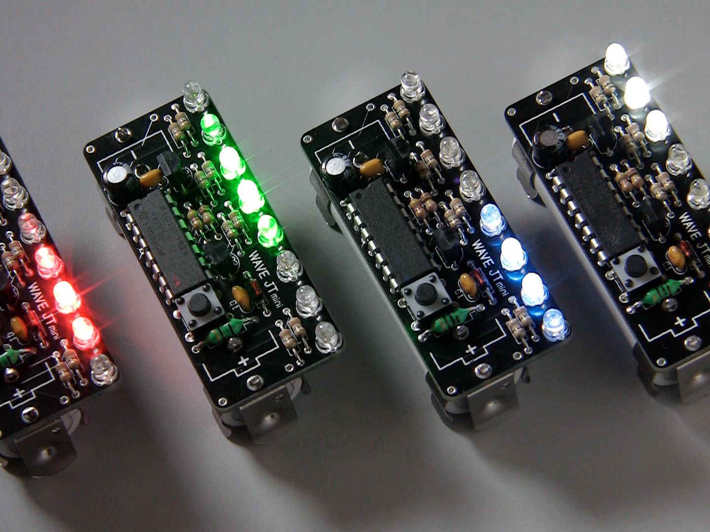 Wave JT – LED Chaser with Joule Thief