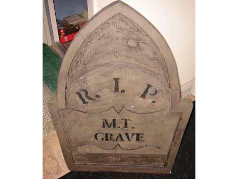 Styrofoam&nbsp;Tombstones