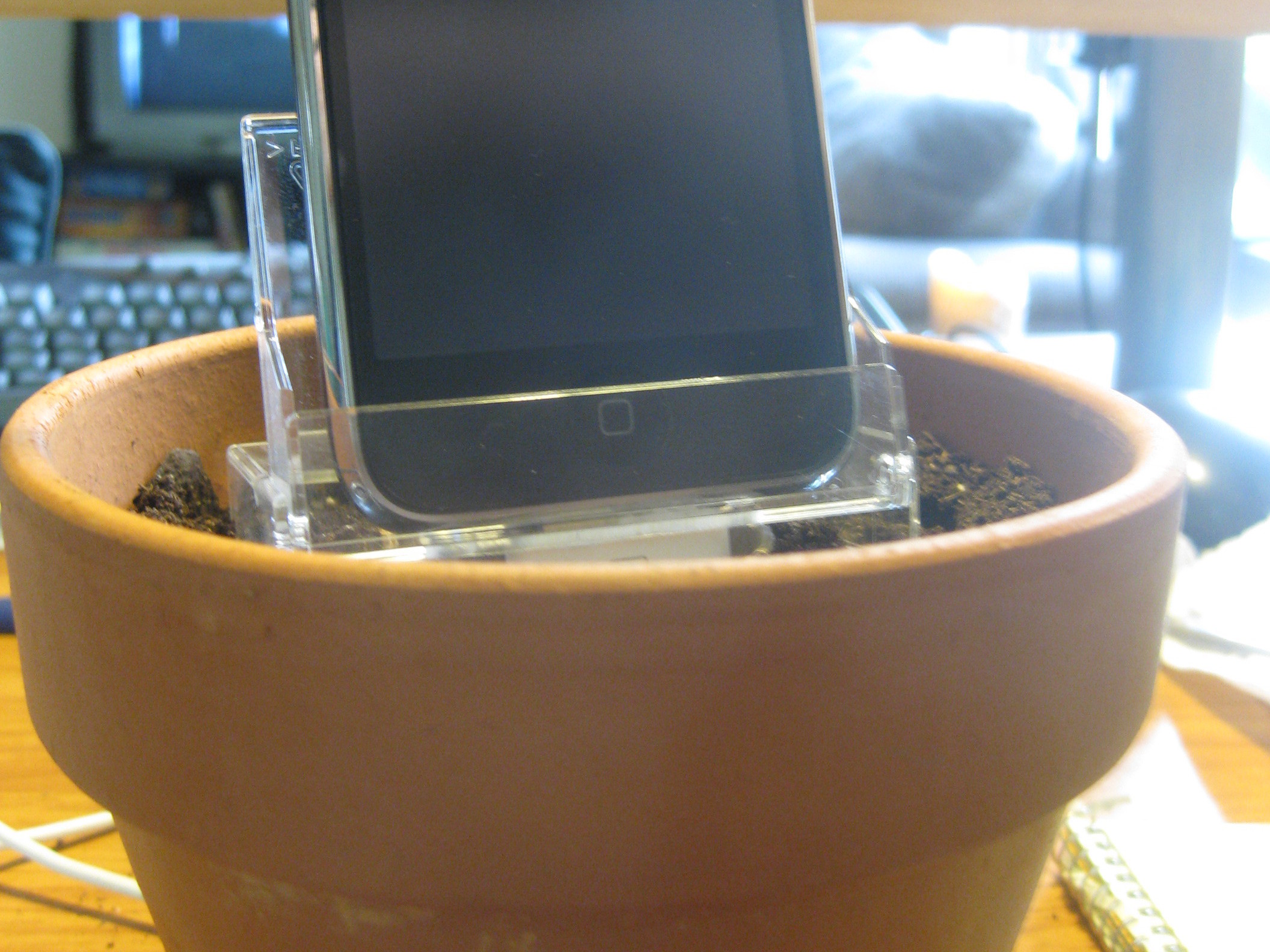 Flower Pot iPhone&nbsp;Charger