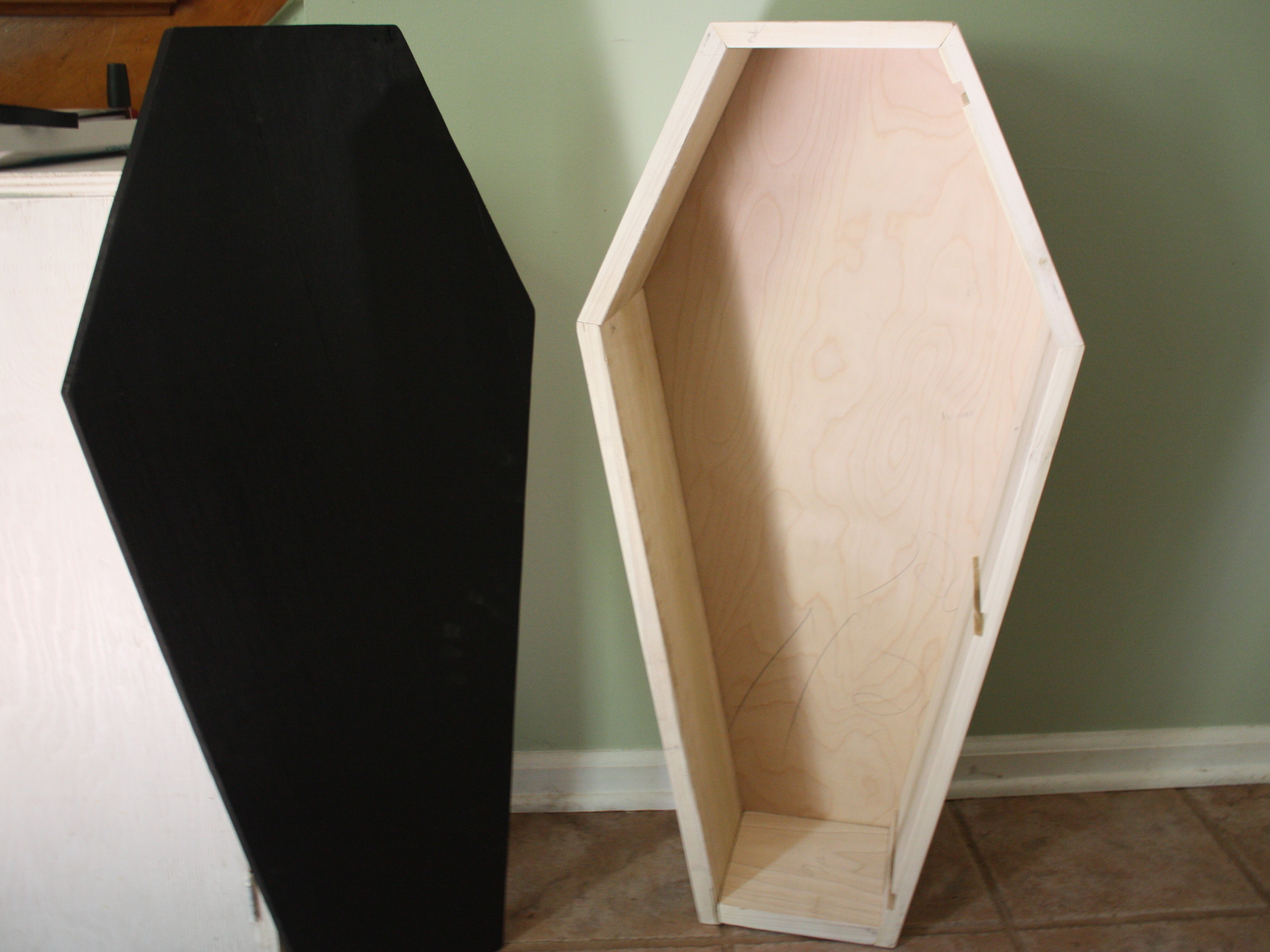 Haunted Coffin Card&nbsp;Holder
