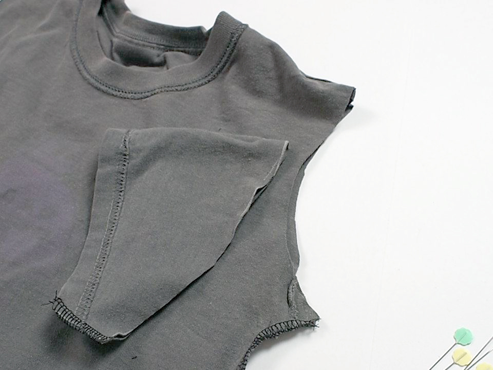 T-Shirt Mod: Boxy to&nbsp;Foxy