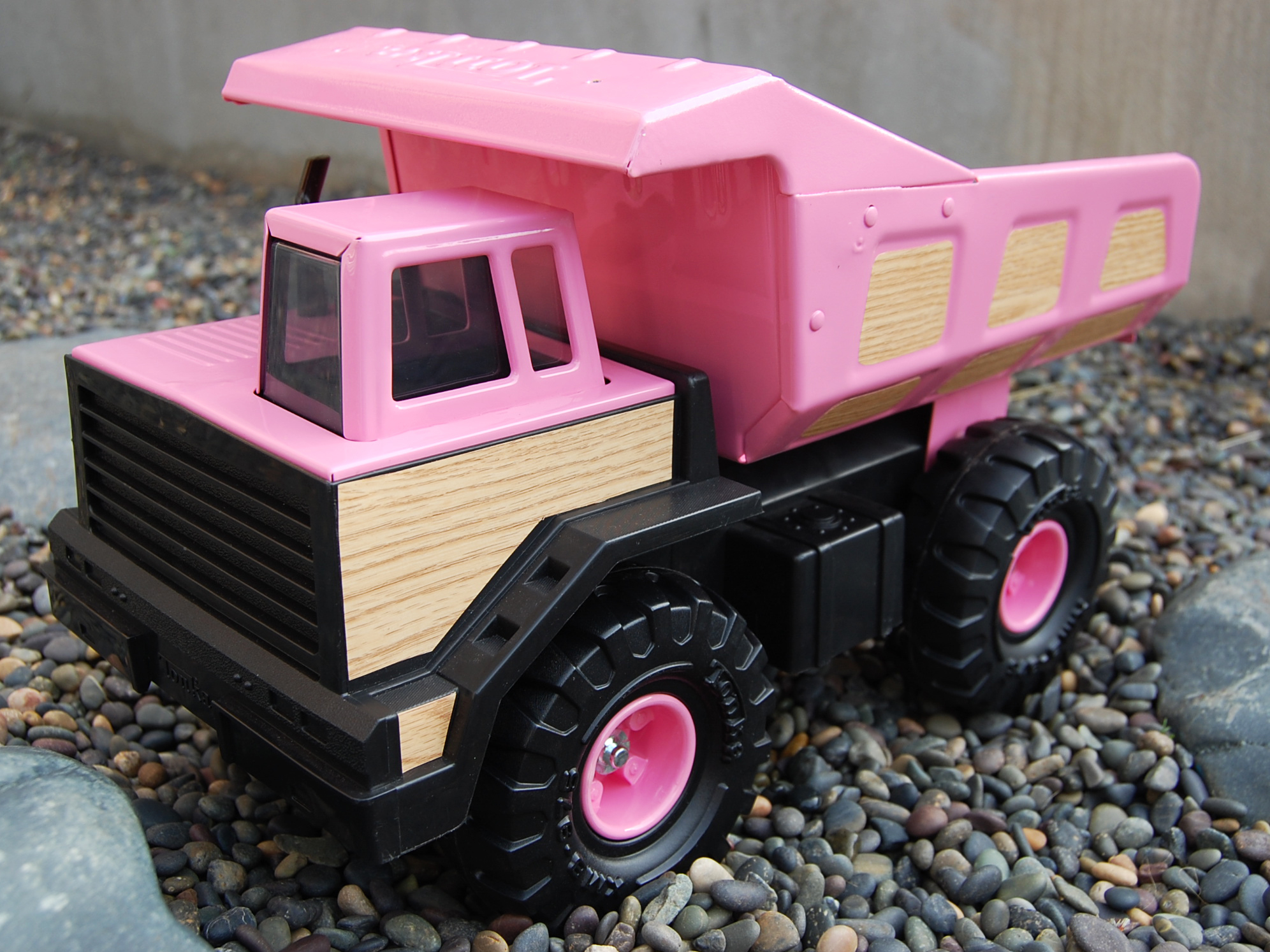 Kustom Tonka&nbsp;Trucks