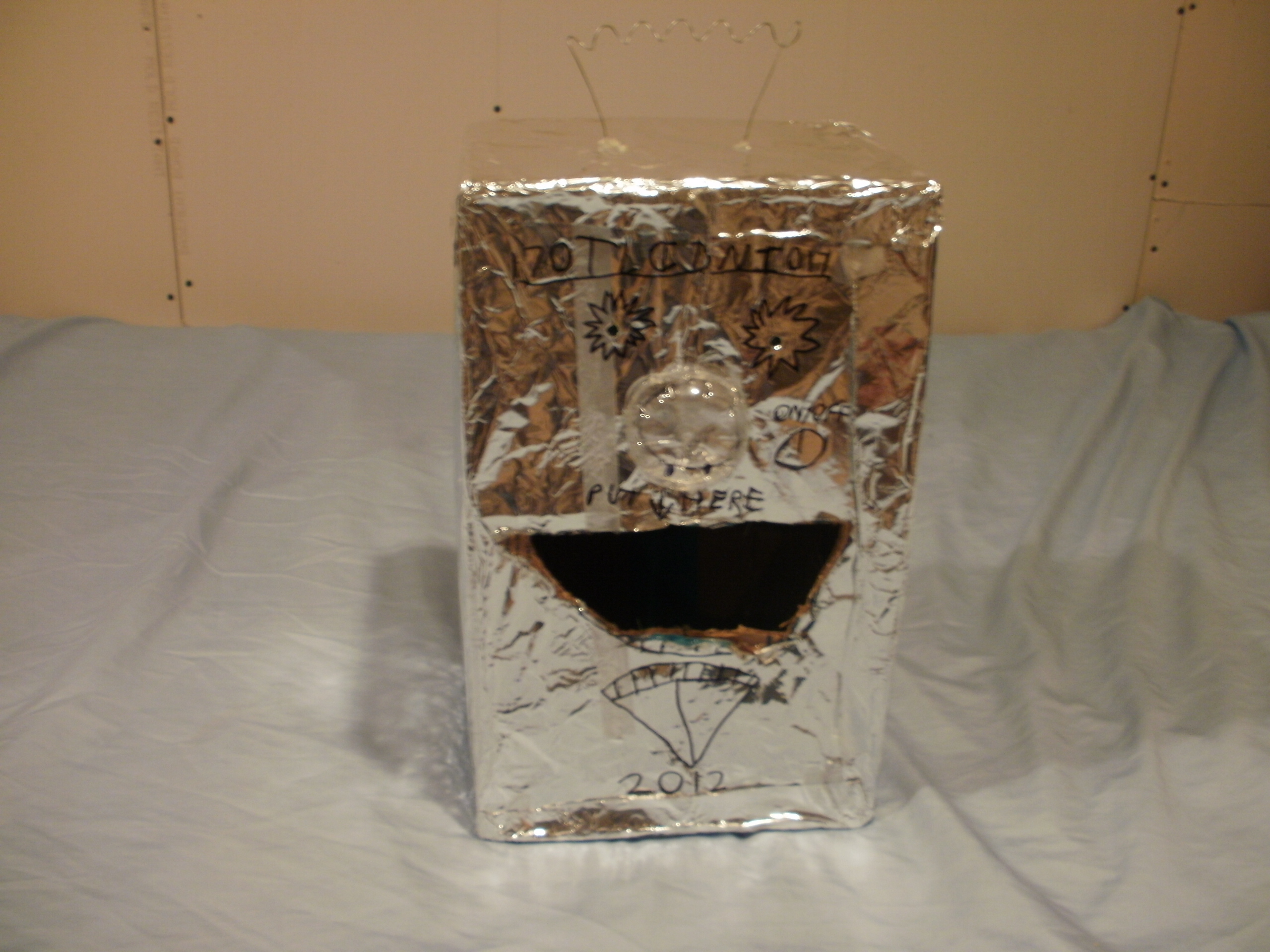 Robot-Headed Valentine&nbsp;Box