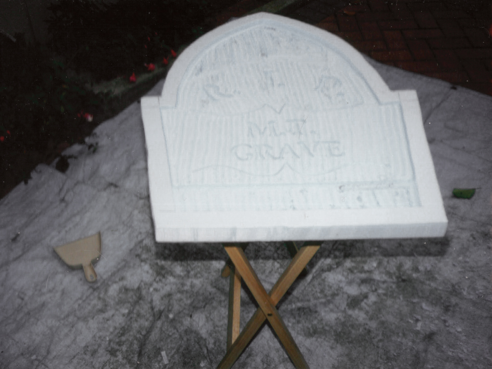 Styrofoam&nbsp;Tombstones