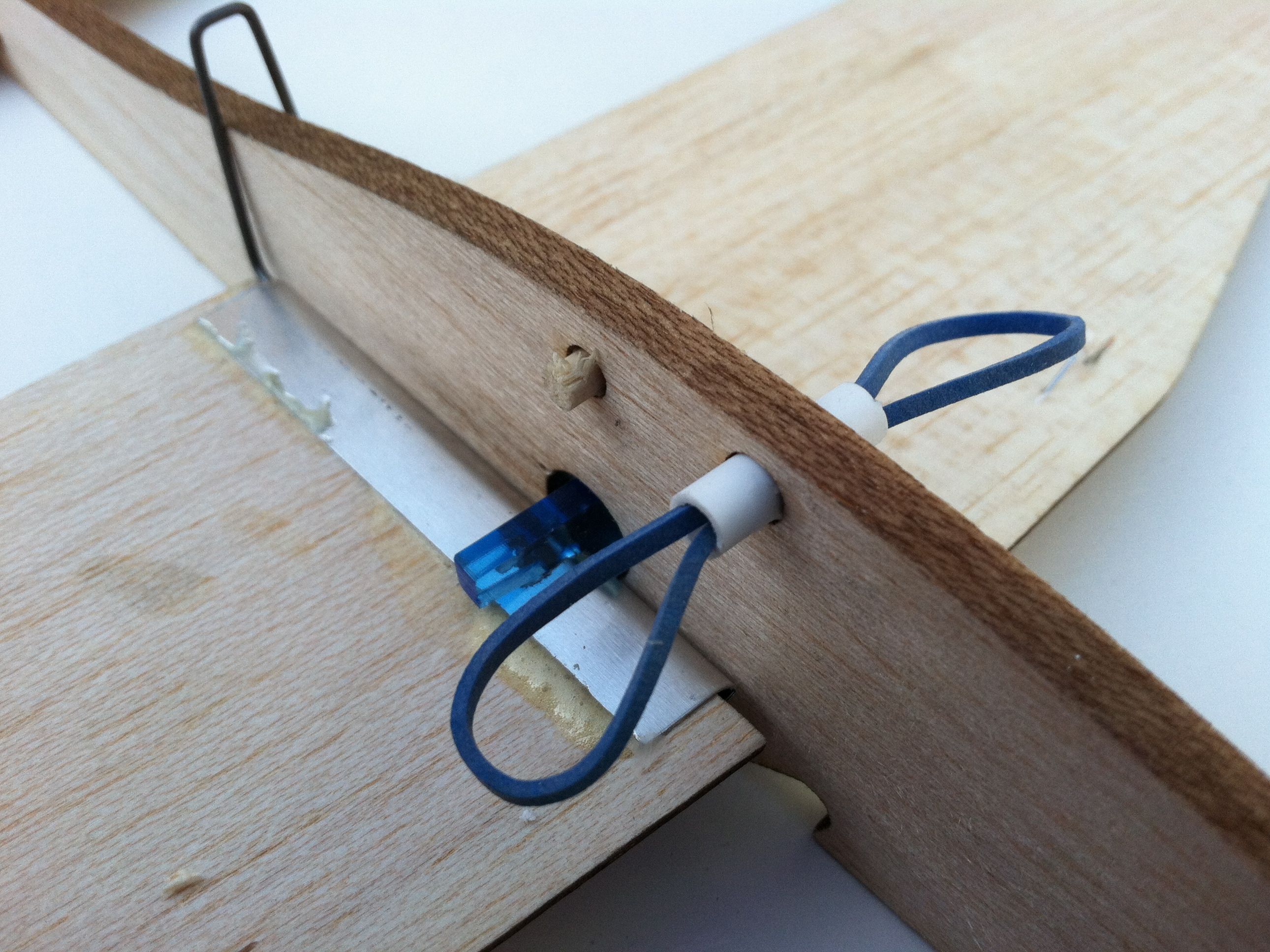 Folding-Wing Glider: Rockets Up … Glides&nbsp;Down!