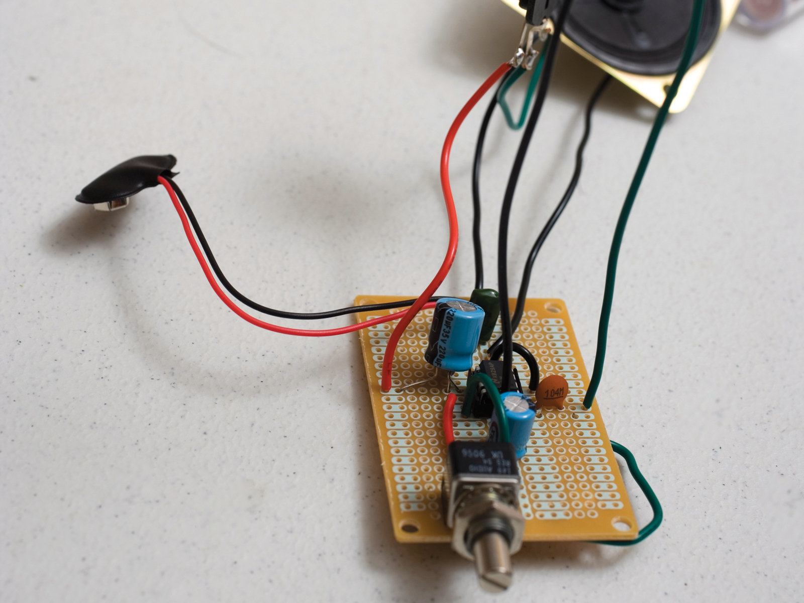 New Project: The $5 Cracker Box Amp