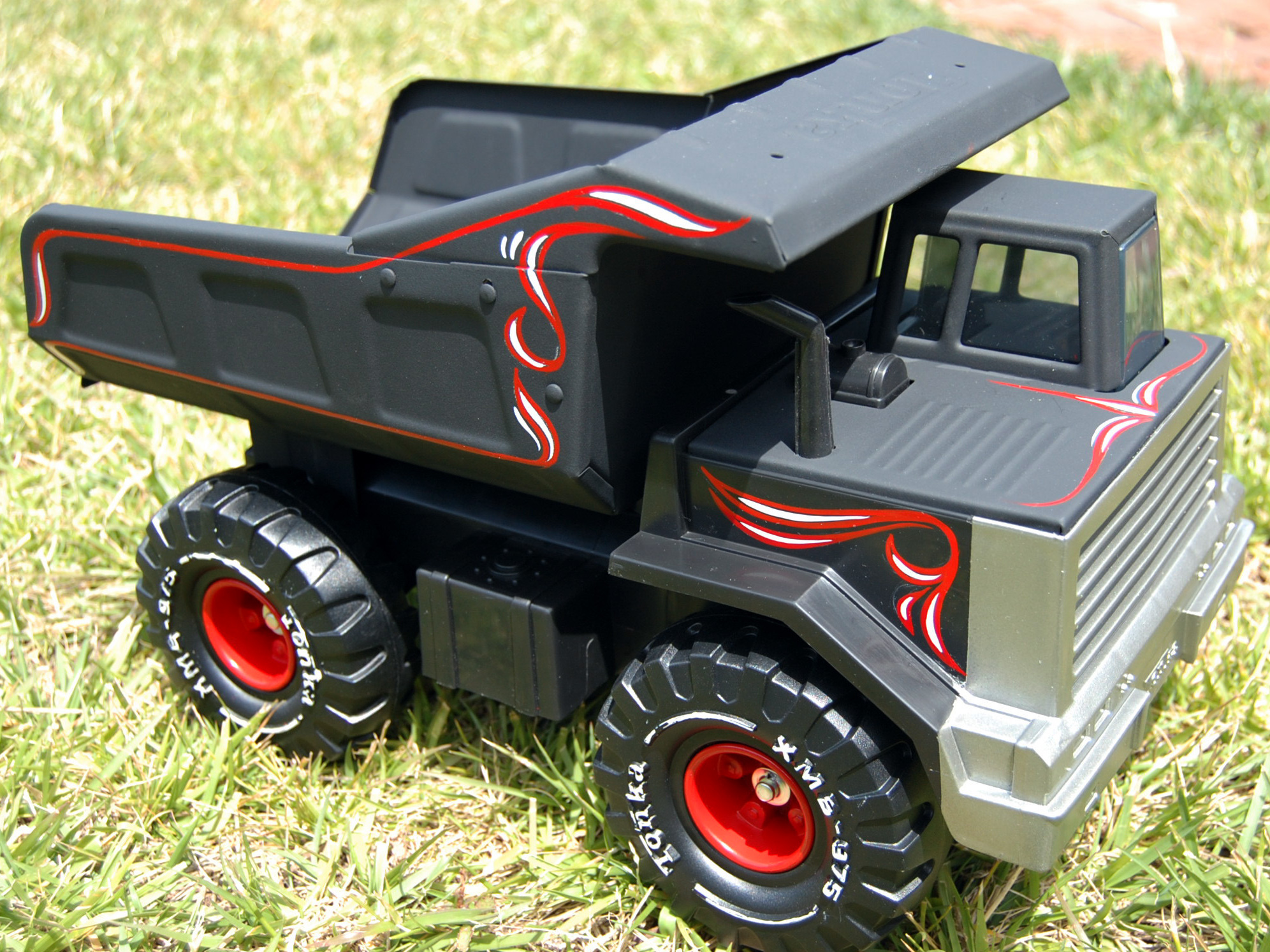 Kustom Tonka&nbsp;Trucks
