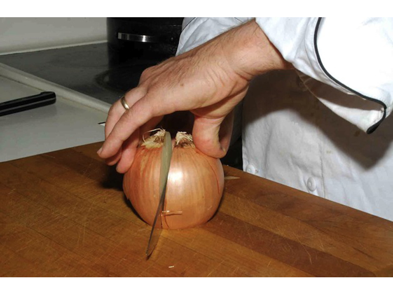 How to Dice&nbsp;Onions