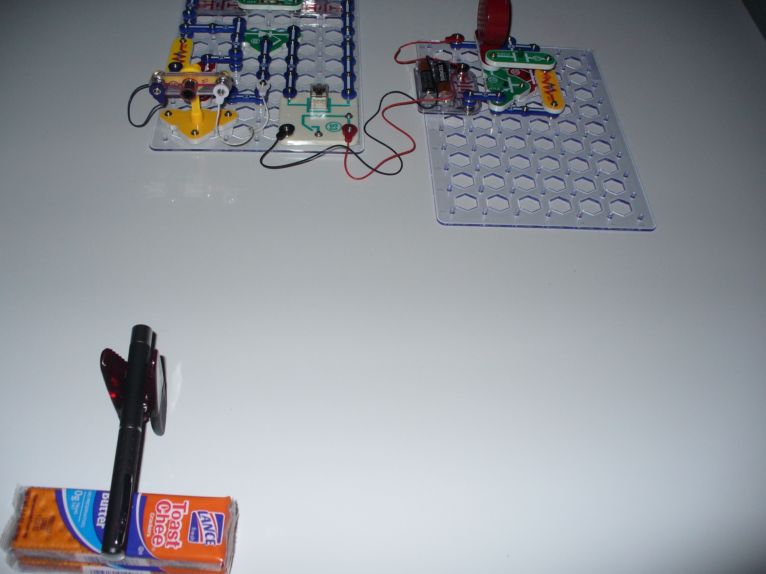Laser Tripwire and Alarm Using Snap&nbsp;Circuits
