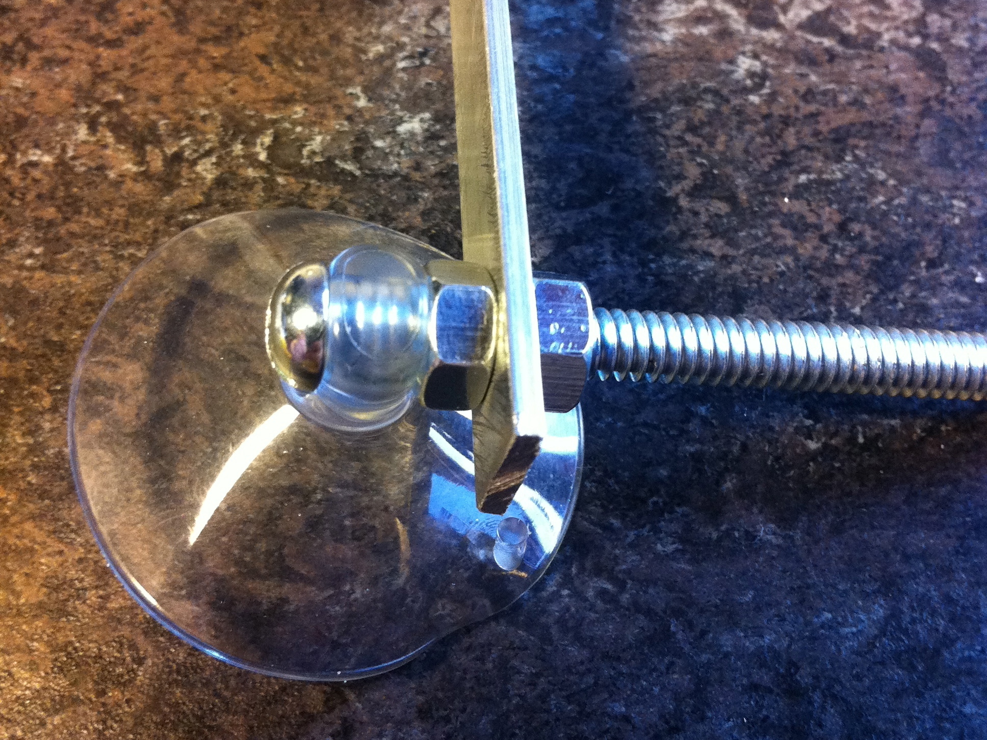 iPhone 4 Camera Mount from Ikea Desk Lamp