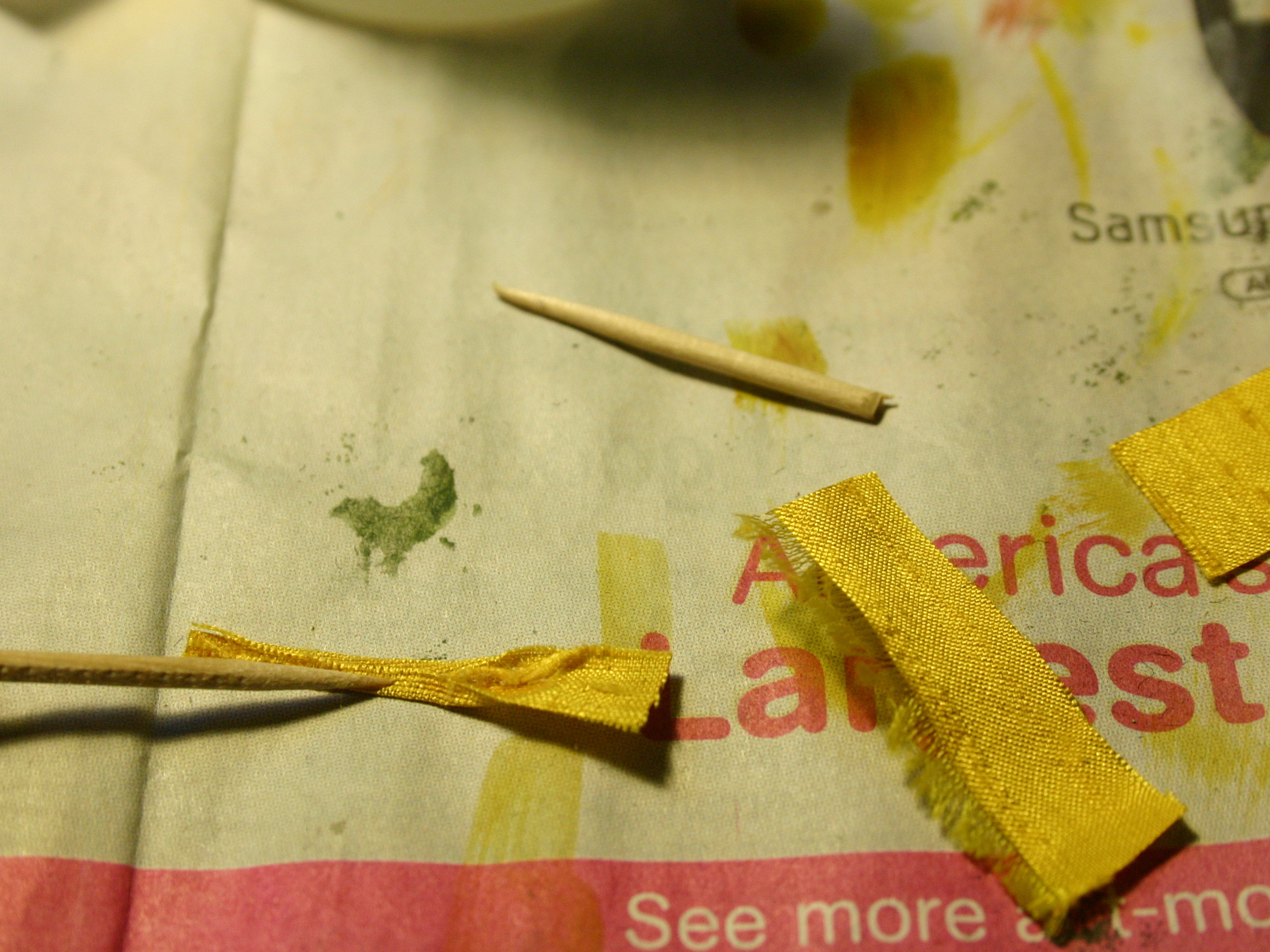 Business Lizard and Brief Case&nbsp;Diorama