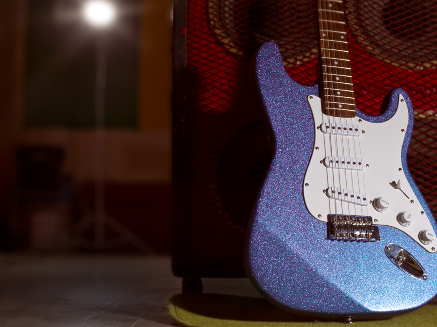 New Project: Paint a Glitter Guitar