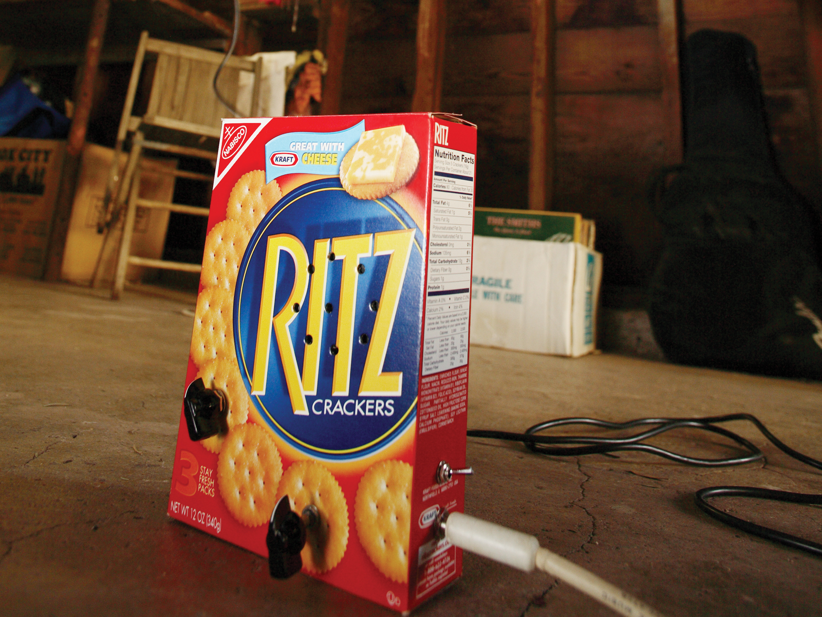 New Project: The $5 Cracker Box Amp