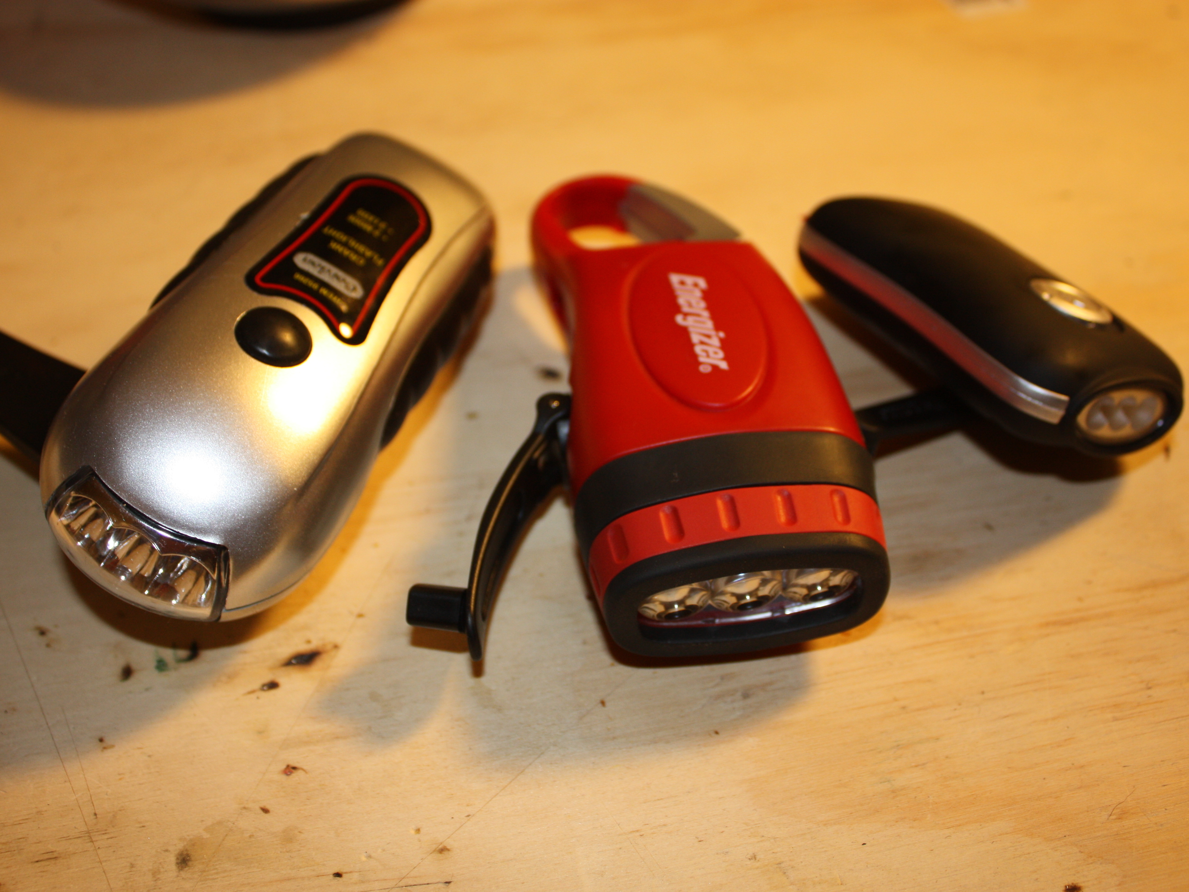 Hand-Crank USB&nbsp;Charger