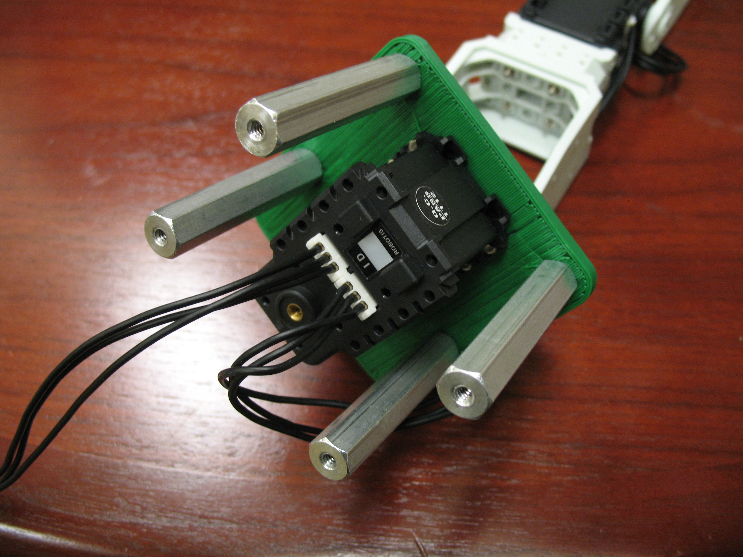 New Project: Wiring and Attaching an Arm to Your TurtleBot