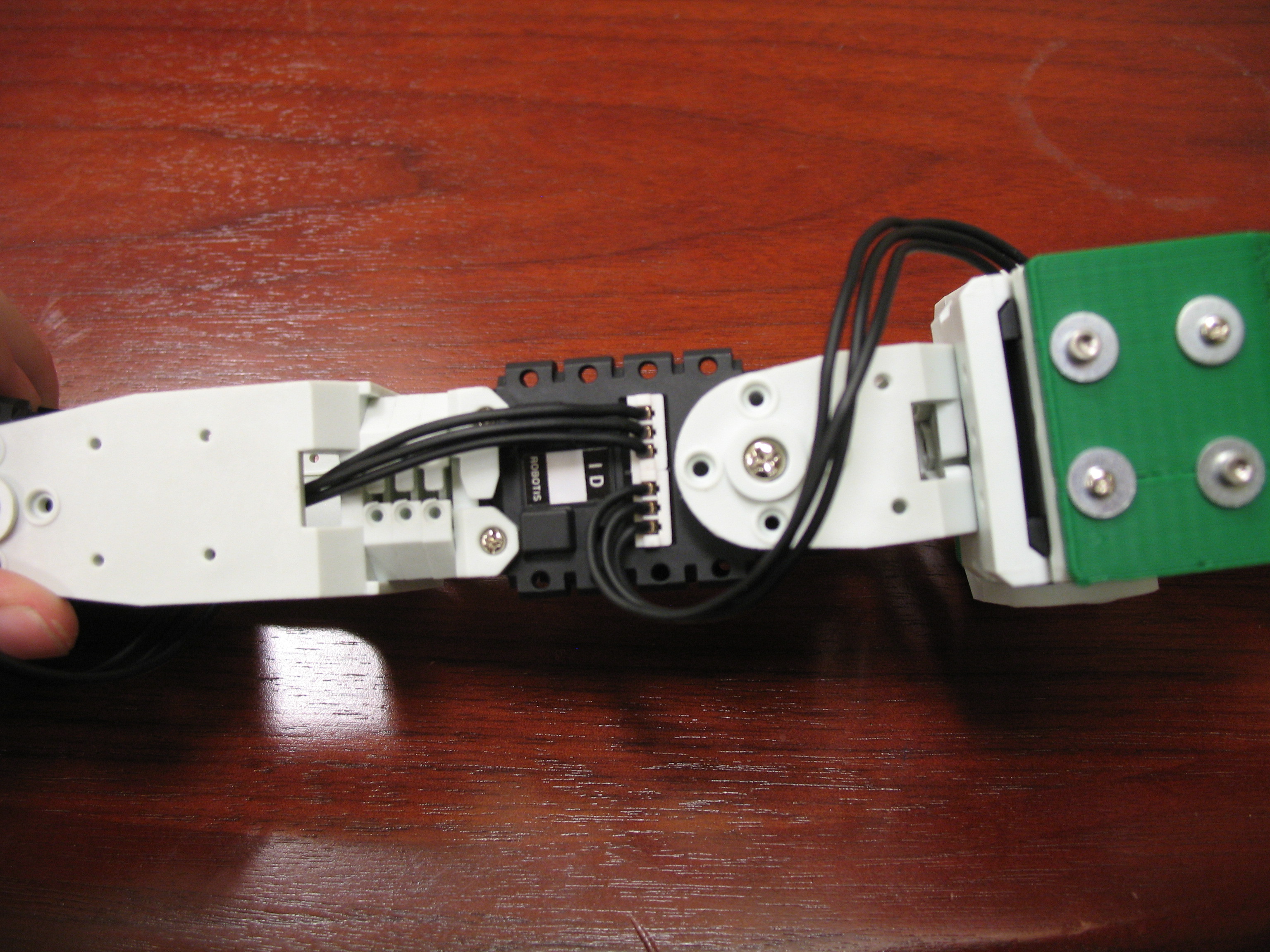 New Project: Wiring and Attaching an Arm to Your TurtleBot