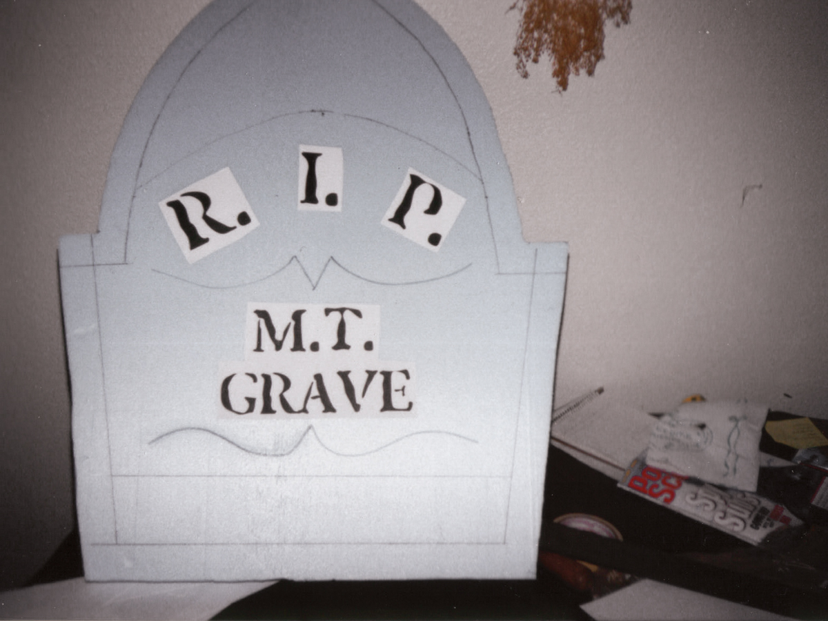 Styrofoam&nbsp;Tombstones