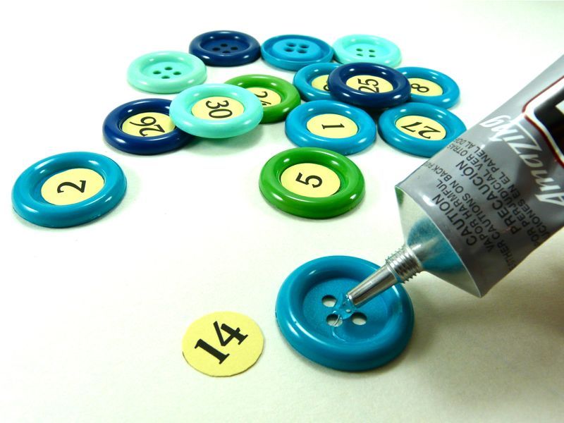 Perpetual Button&nbsp;Calendar
