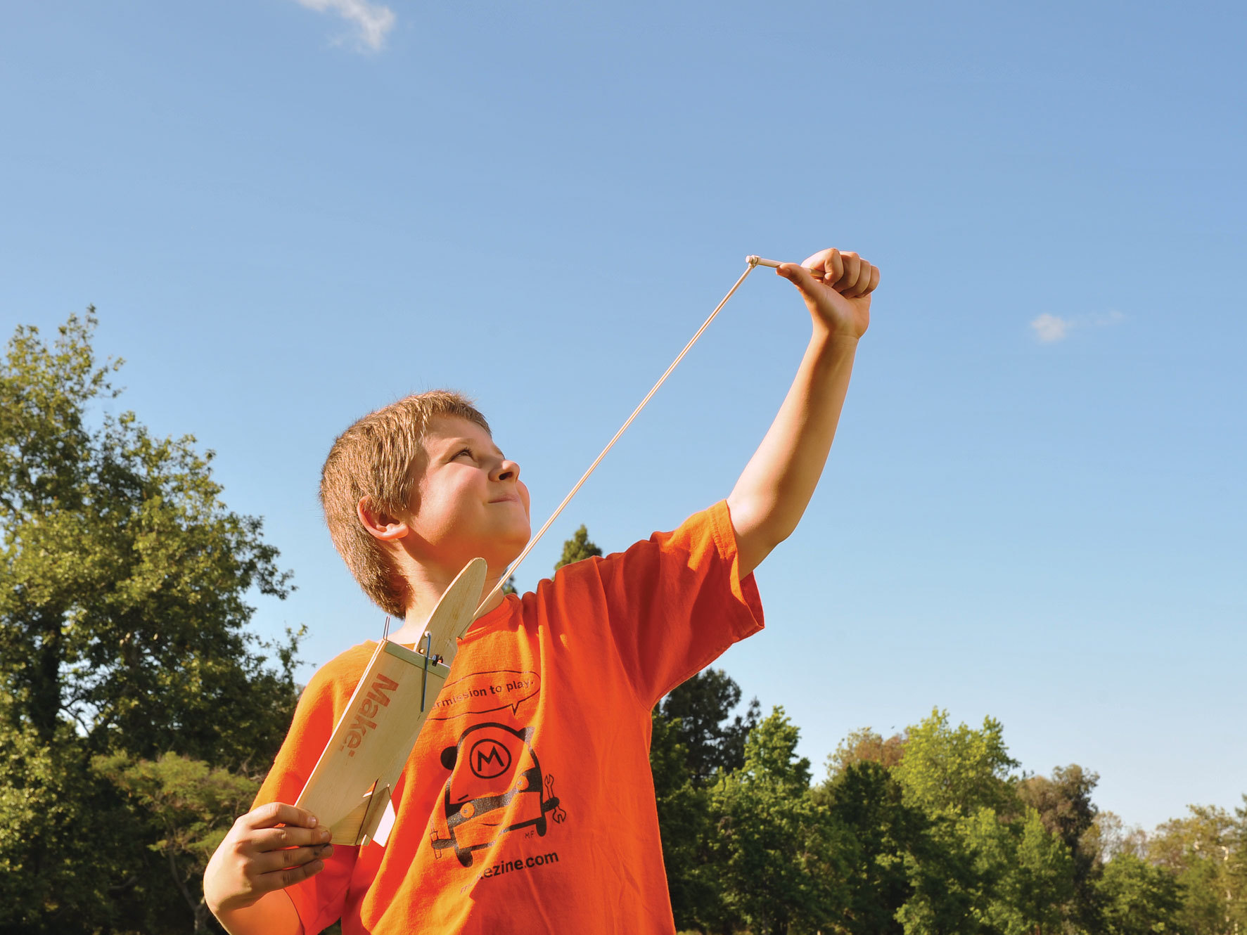 Folding-Wing Glider: Rockets Up … Glides&nbsp;Down!
