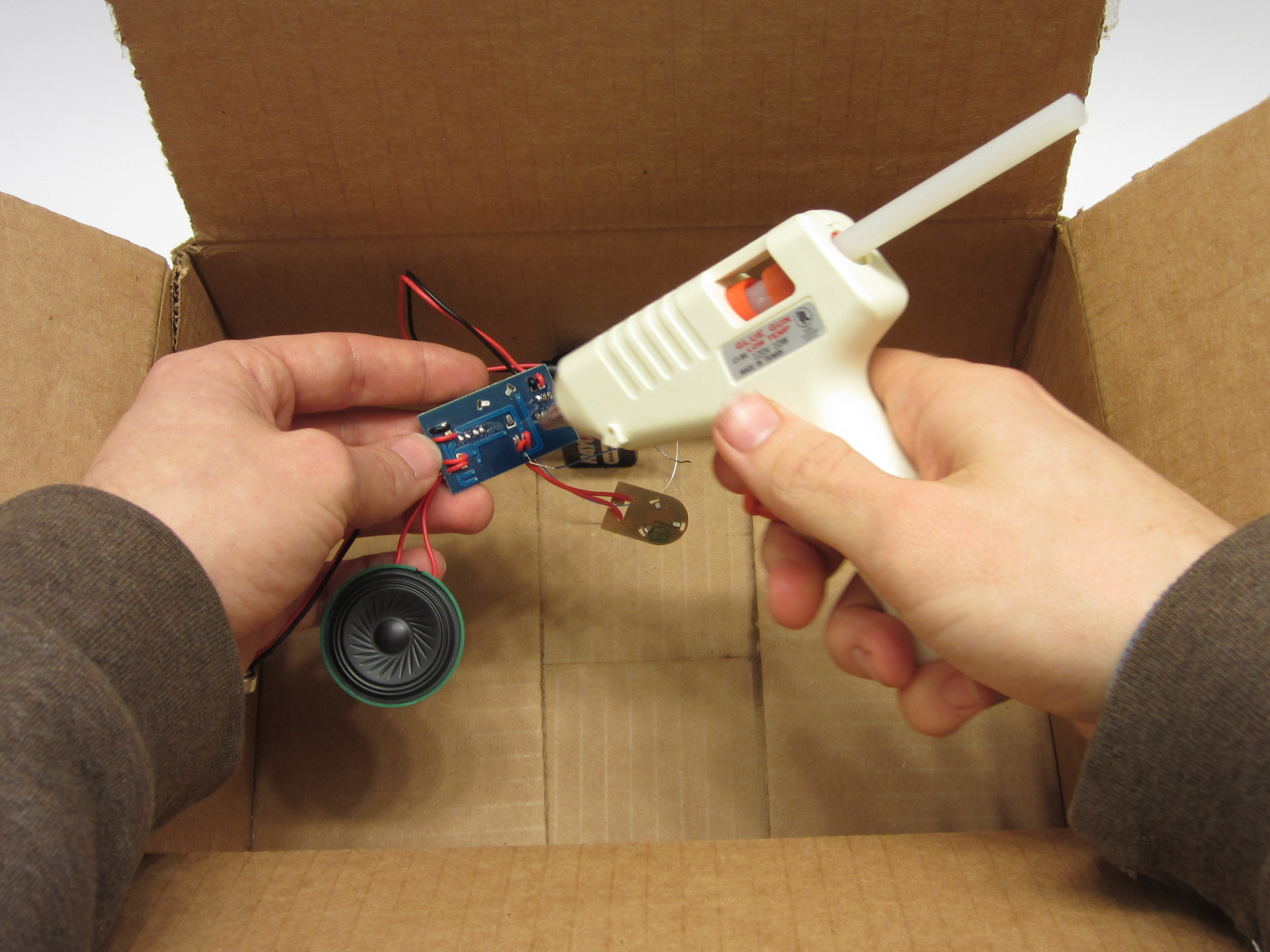 Shake-Activated Present&nbsp;Prank