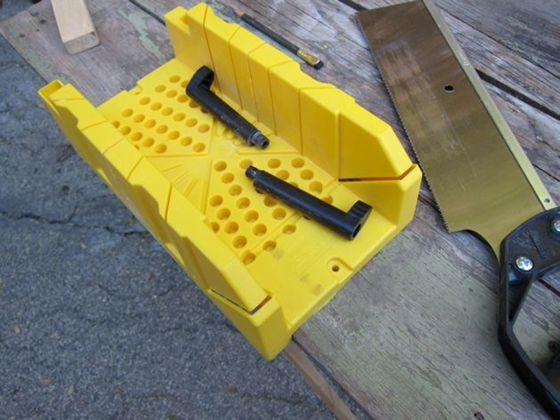 Make Straight Wood Cuts with a Miter Box