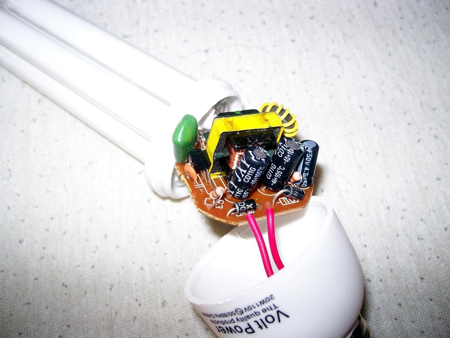 Sounds from Old&nbsp;CFLs