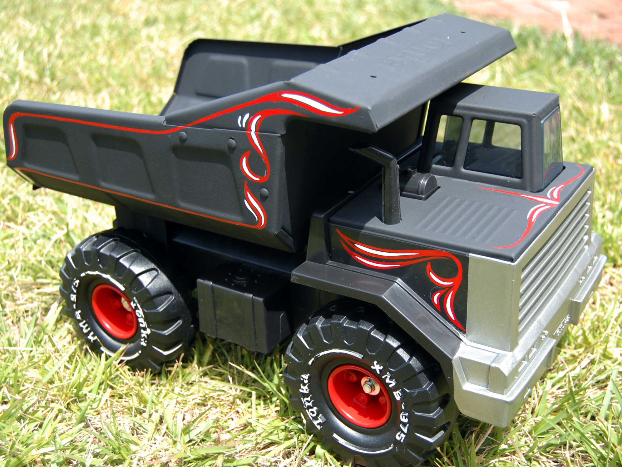 New Project: Kustom Tonkas