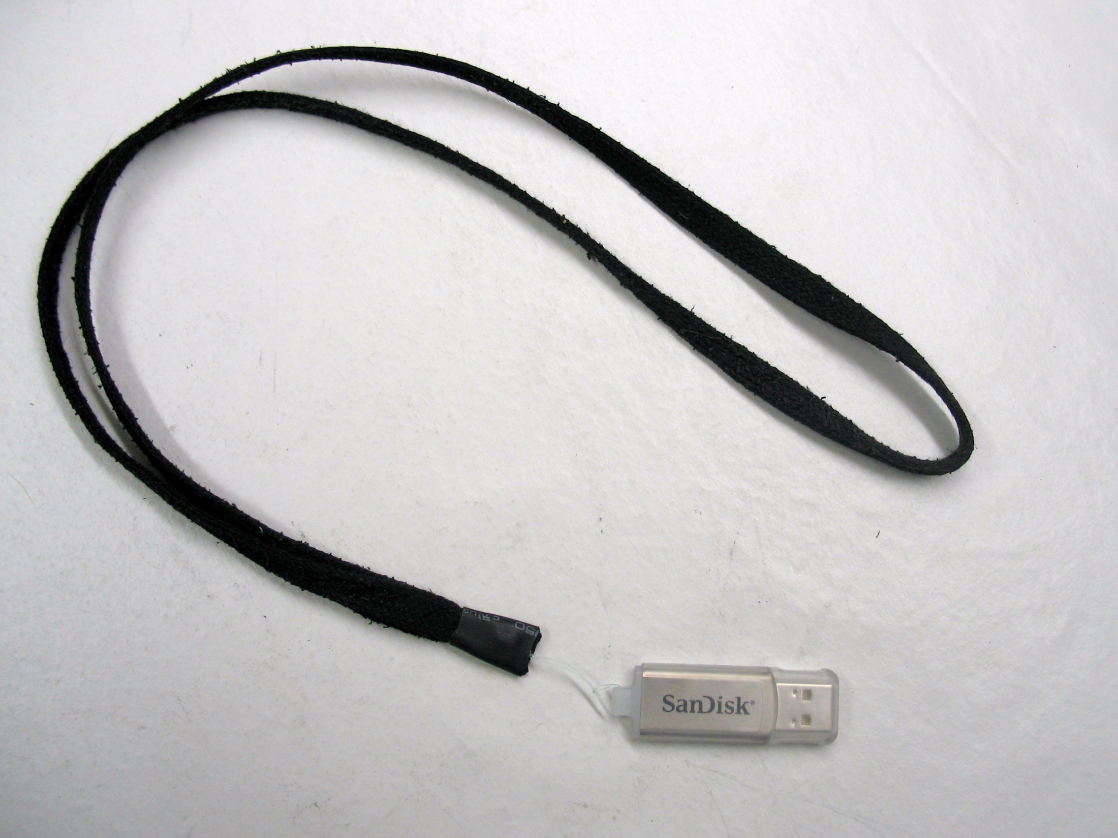 DIY Lanyard for USB Flash&nbsp;Drives