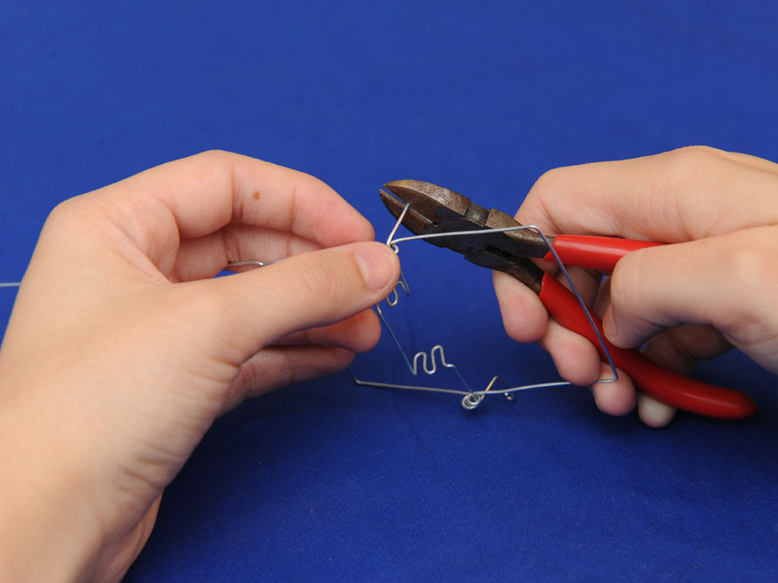 Bent-Wire Crank Toy
