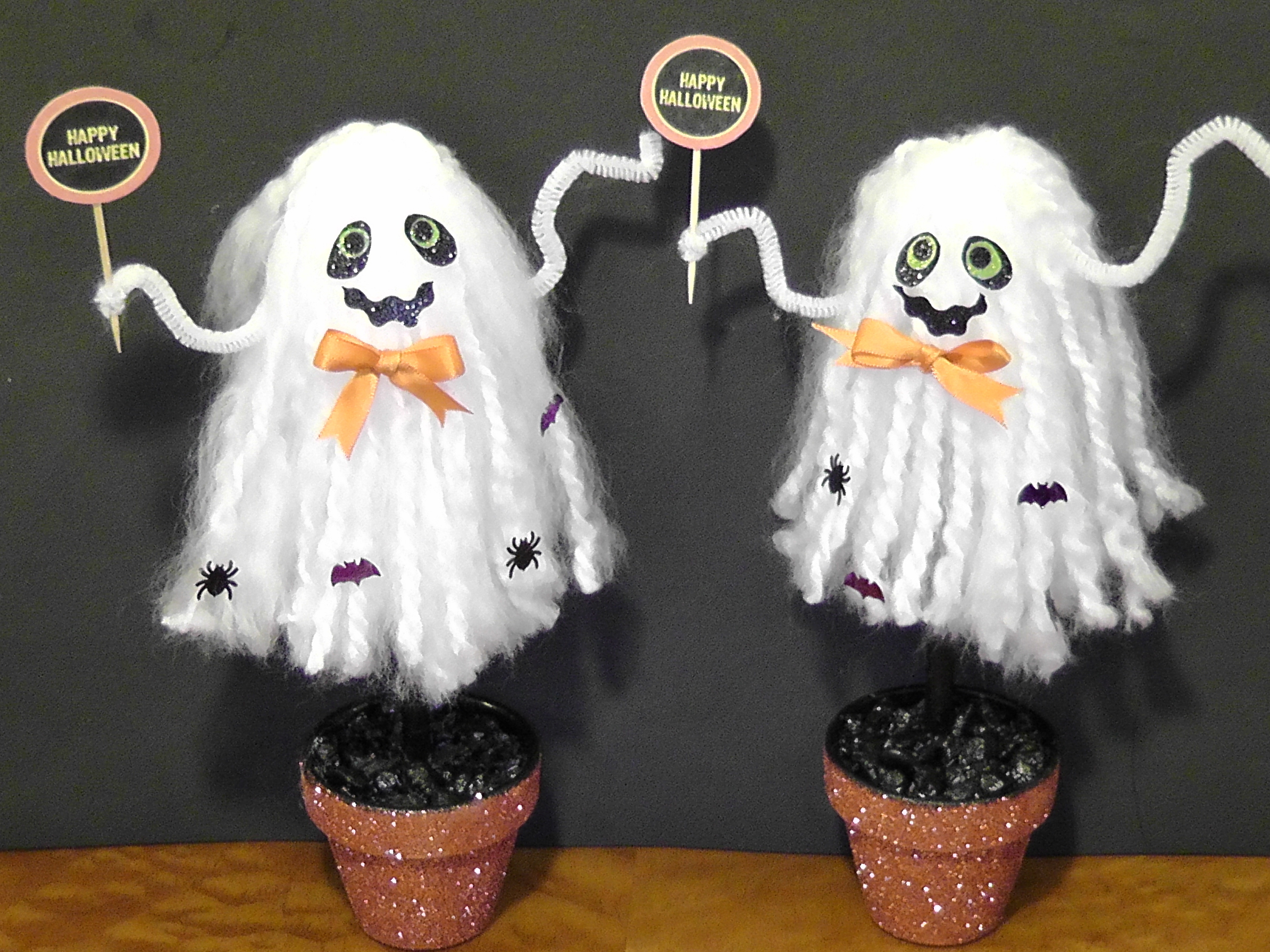 Scrunchy&nbsp;Ghosts