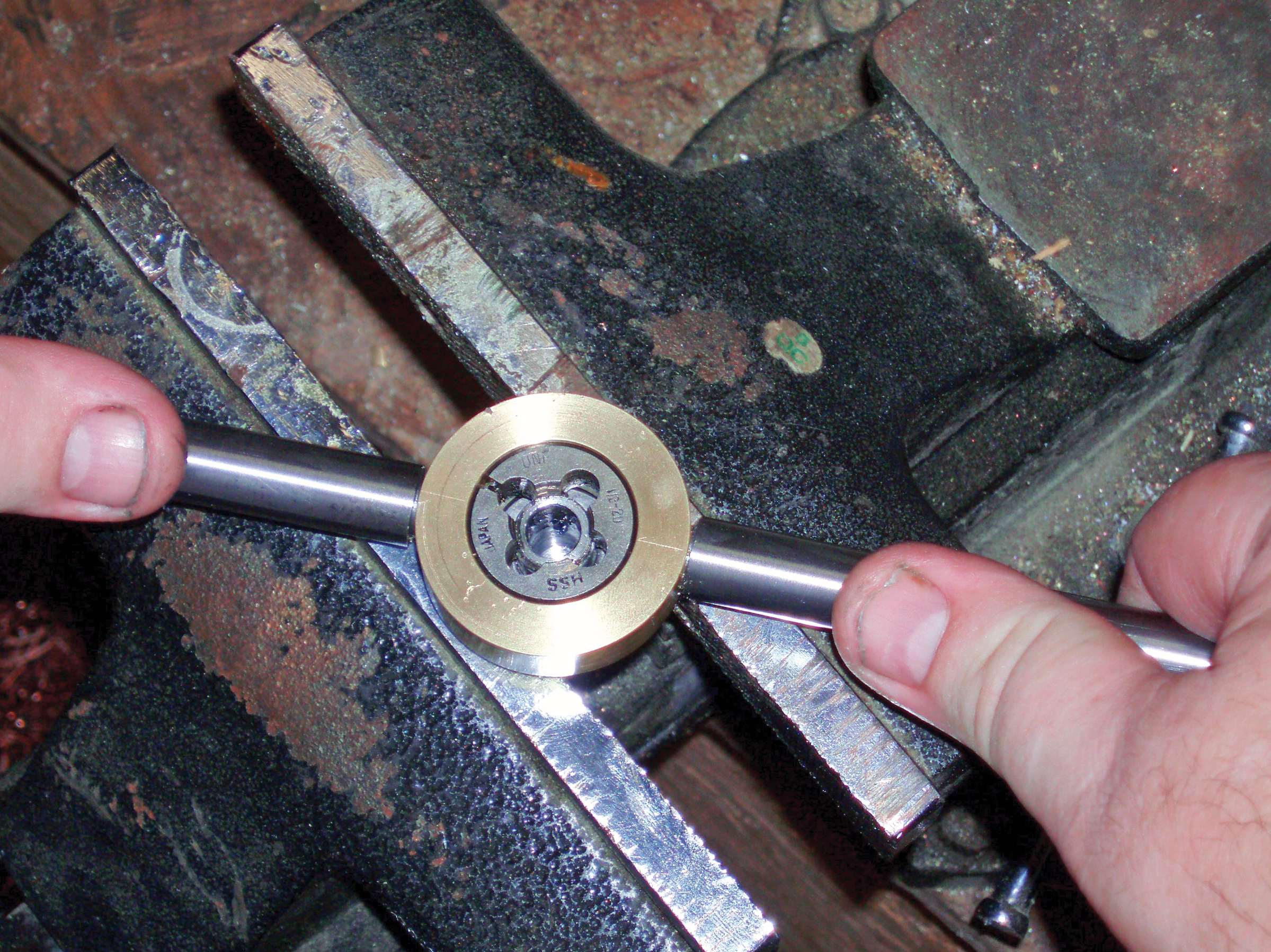 Dead Drop&nbsp;Device