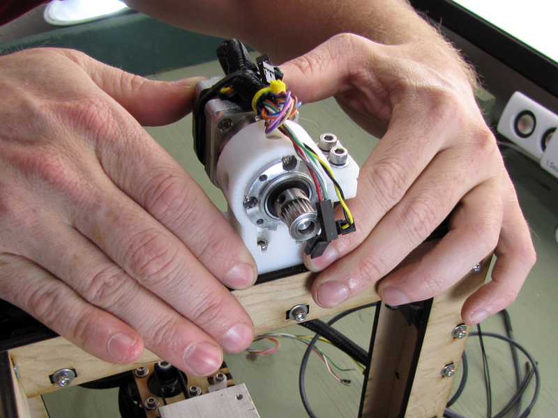 The MakerGear Mosaic 3D Printer – Part V: The Extruder