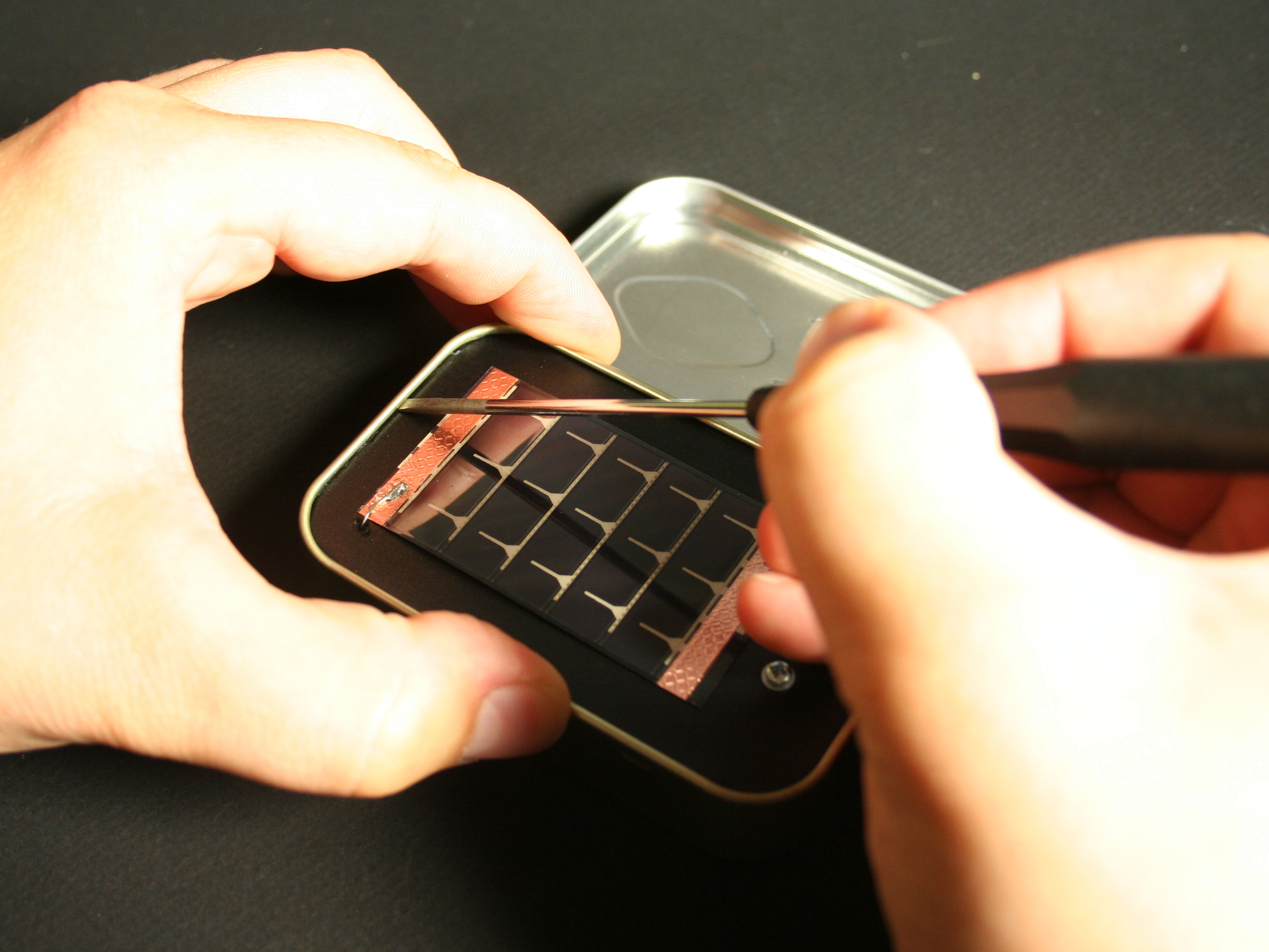 Build the Solar Theremin&nbsp;kit