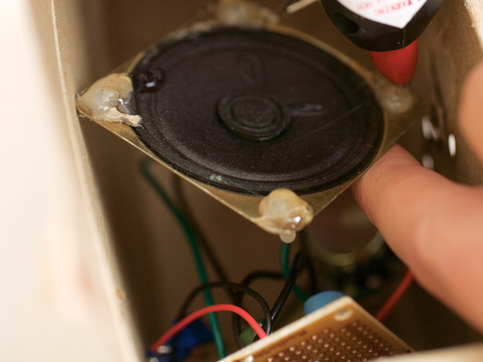 New Project: The $5 Cracker Box Amp