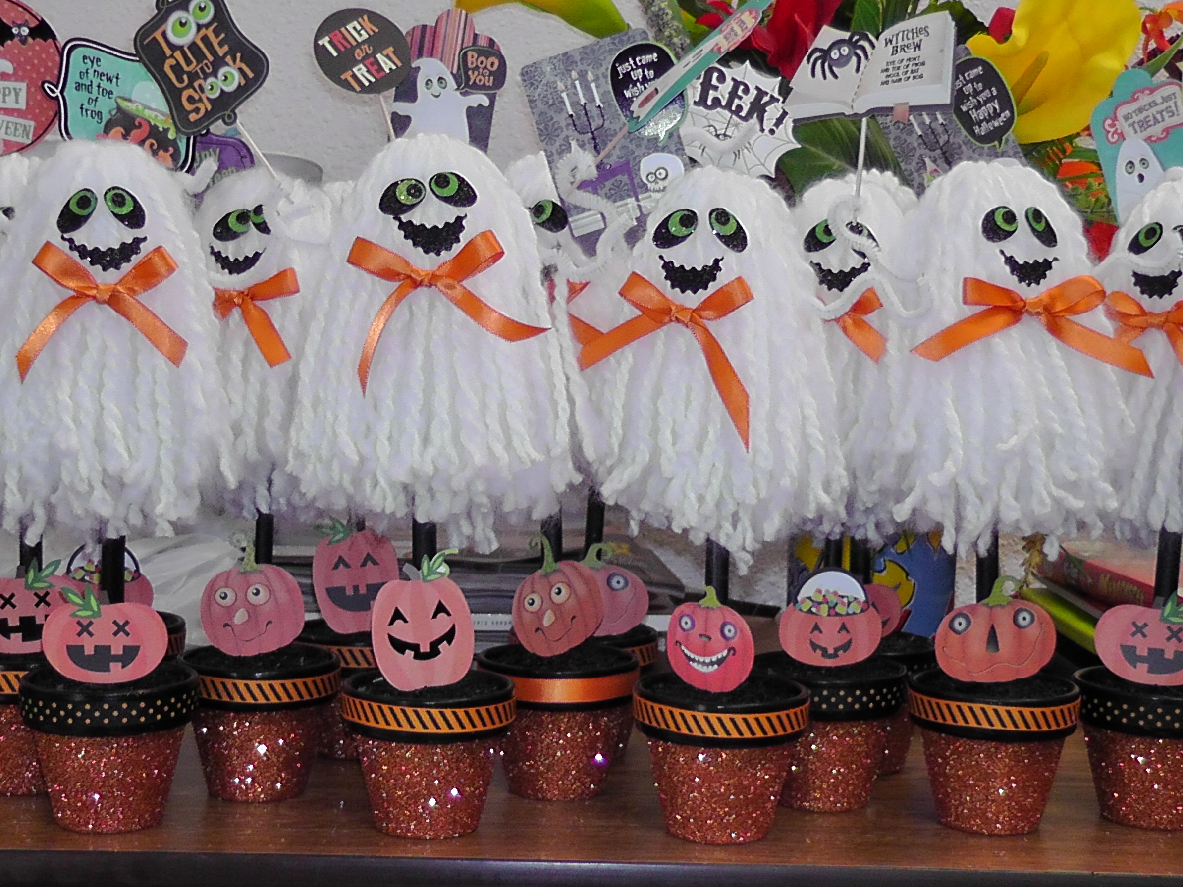 Scrunchy&nbsp;Ghosts
