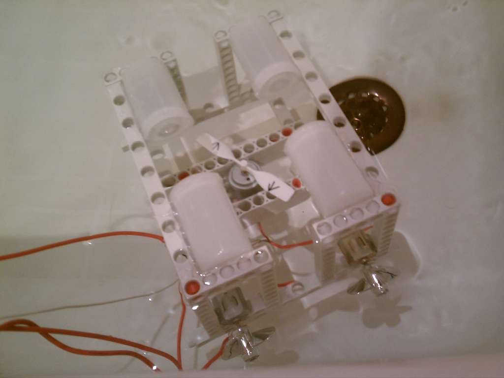 Mini R.O.V.&nbsp;Submersible