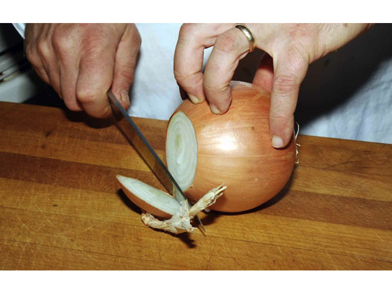 How to Dice&nbsp;Onions