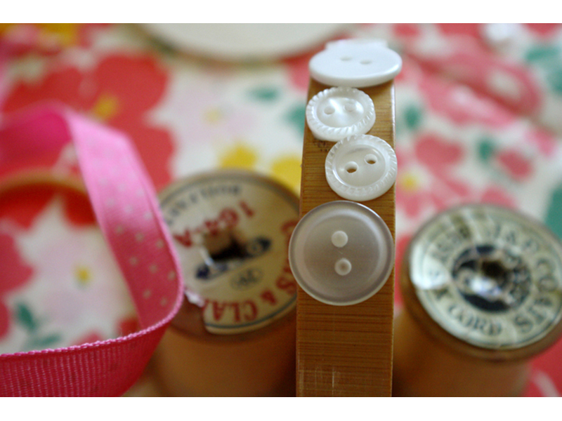 Tiny Treat Stand